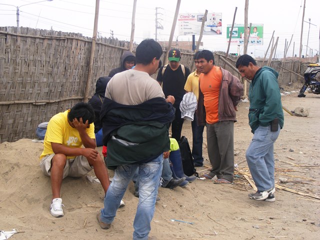 Ex trabajadores de limpieza pública protestaron en depósito municipal por falta de pagos