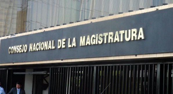 David Lobatón: “Con este fallo que destituye a fiscales supremos el TC se ha sacado la careta"