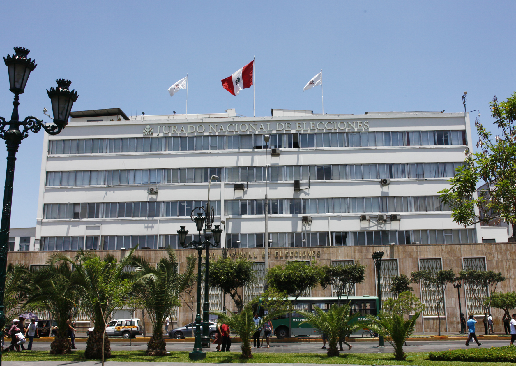 JNE suspende a Arce Córdova y pide a Fiscalía nombrar representante    