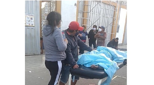 Septuagenario murió atragantado en frontis de puesto de salud en Chimbote