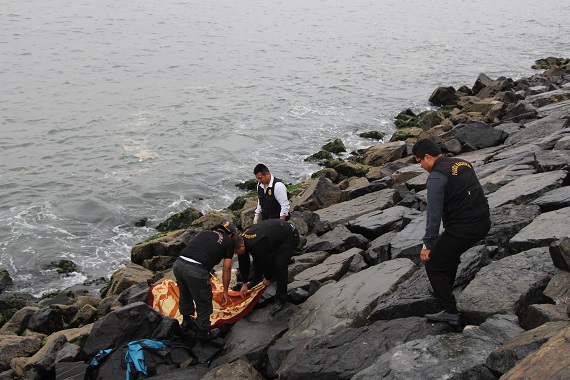 Hombre de aproximadamente 60 años fue hallado muerto en malecón de Chimbote