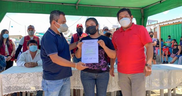 Nuevo Chimbote: más de 400 familias de“Joselyn Alvarez” recibieron sus  constancias de posesión 