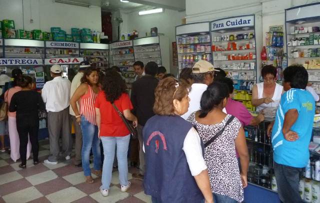 Chimbote: varias farmacias venden medicamentos vencidos
