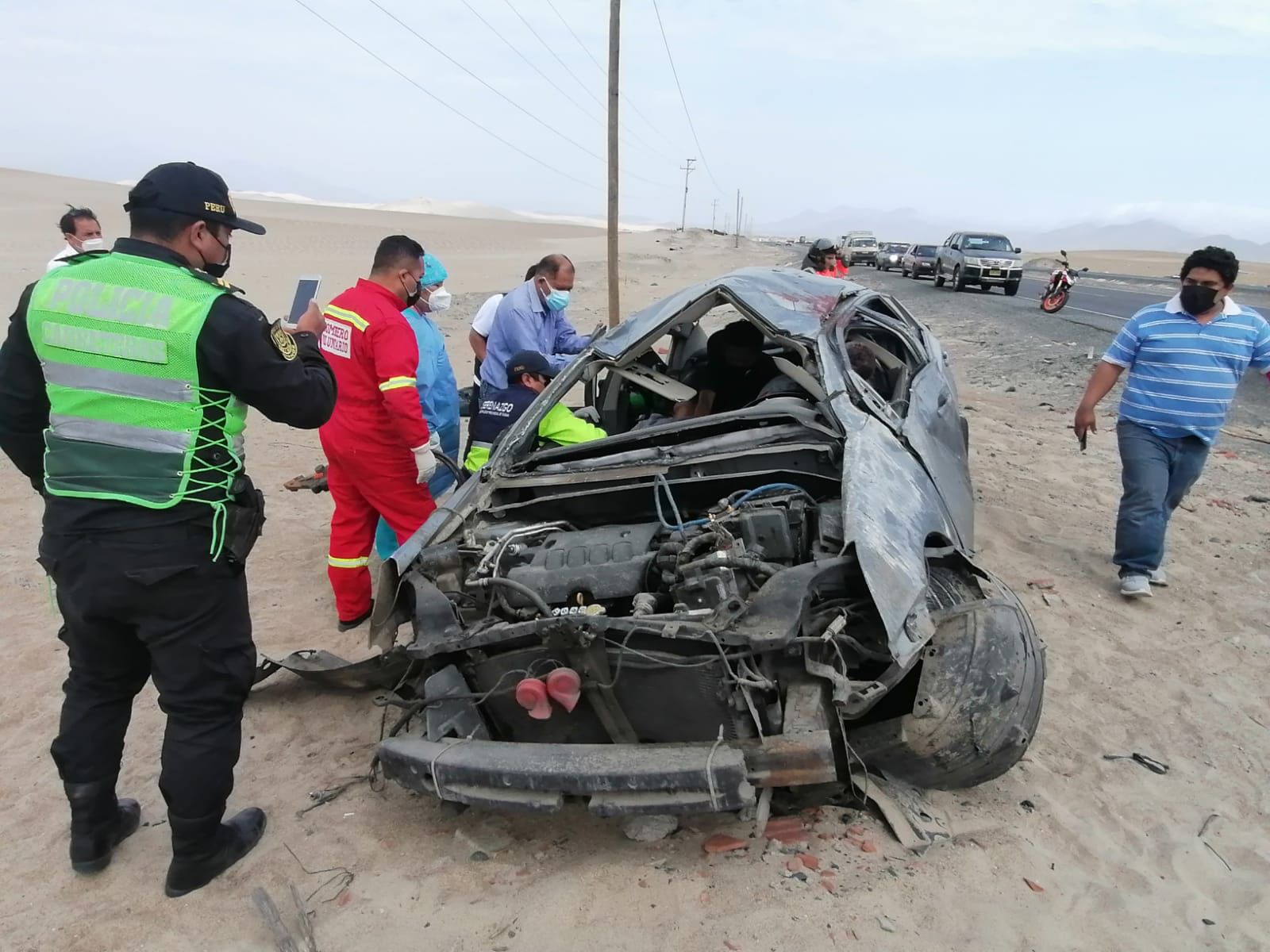 Chofer muere en Casma, su acompañante está grave, mientras venezolanos saquean su vehículo