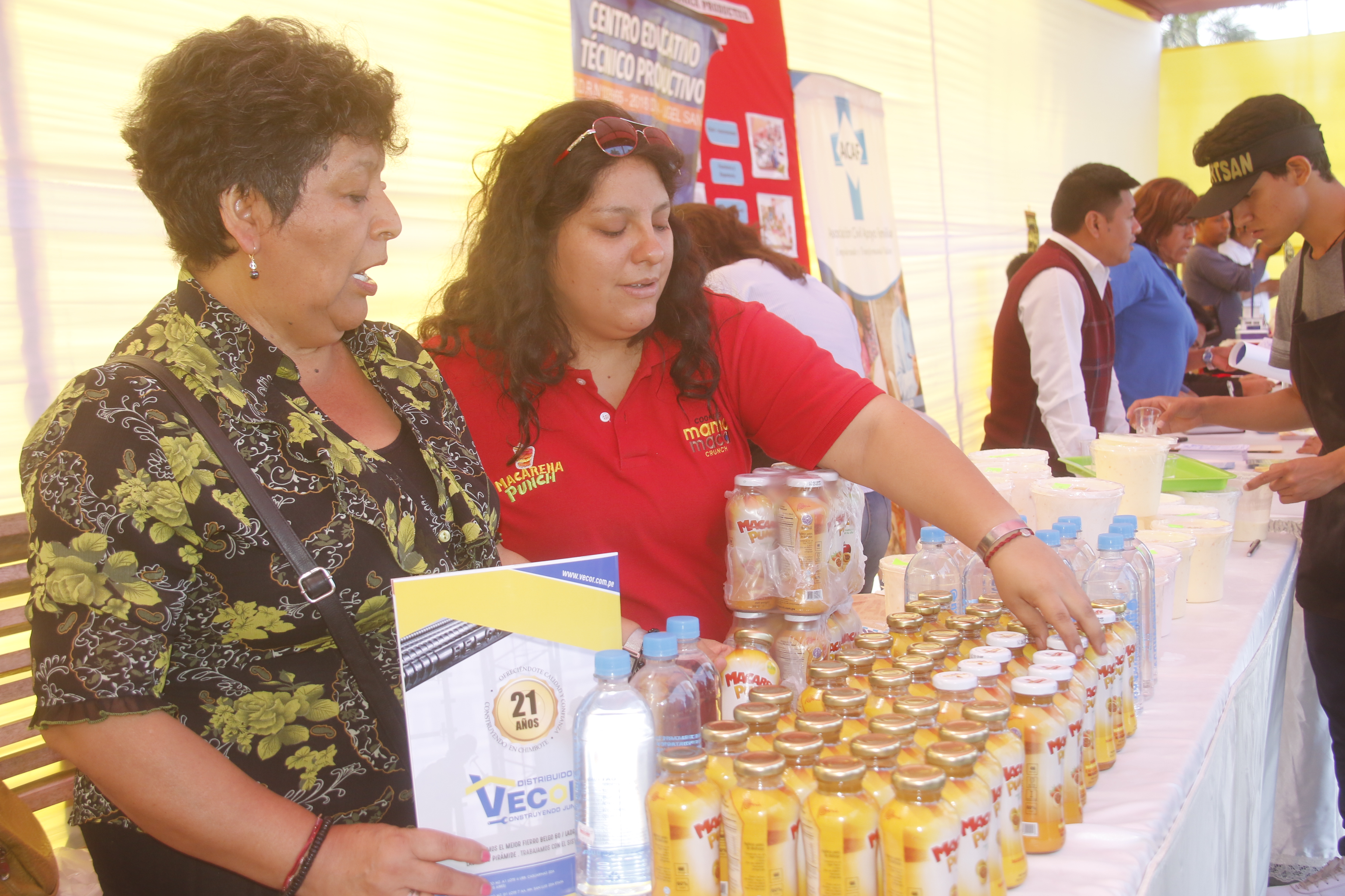 Empresarios de la región Áncash mostraron sus productos en feria organizada la MPS en Chimbote