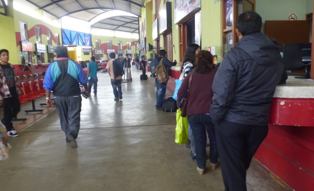 En un 20% se elevarán pasajes en el terminal terrestre por feriado largo