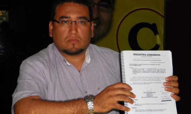 Denuncian suplantaciones en expediente presentado contra Álvarez en el Congreso