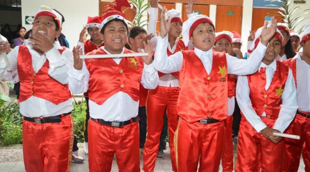  Primer Festival Navideño “Paz y amor en Nuevo Chimbote”