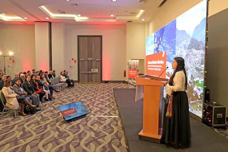 Alcaldesas de zonas rurales promueven inversiones de obras por impuestos por S/ 29 millones