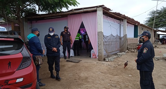 Chimbote: intervienen a 18 "covidiotas" en fiesta de quinceaños en riesgo de contagio del coronavirus