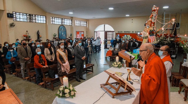 Monseñor Ángel Francisco presidió celebraciones por la Semana Cívica de Chimbote