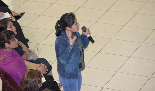 Fiorela Nolasco, con chaleco antibalas, denuncia mal accionar de policías, fiscales y jueces