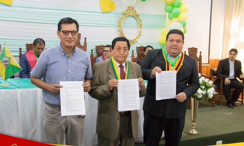 Firman acuerdo de delimitación territorial entre los distritos de Chimbote y Santa