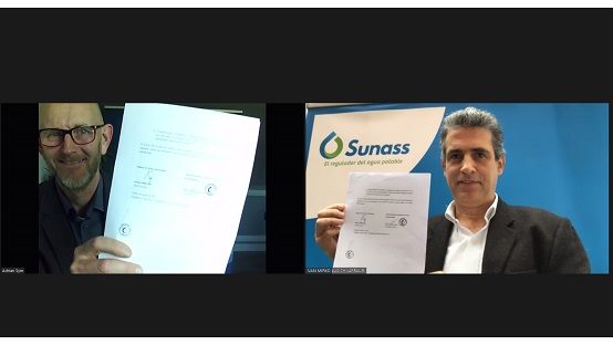 Firman convenio para mejorar prestación de servicios de saneamiento rural