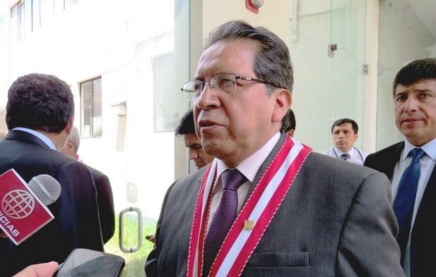  Fiscal decidirá si investigaciones contra Acuña se llevan en expediente único