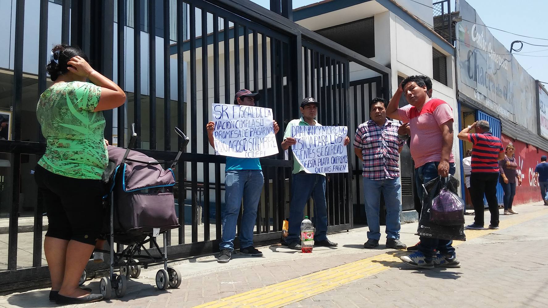 Personal de seguridad del Ministerio Público del Santa pide “limosna” por pagos atrasados 