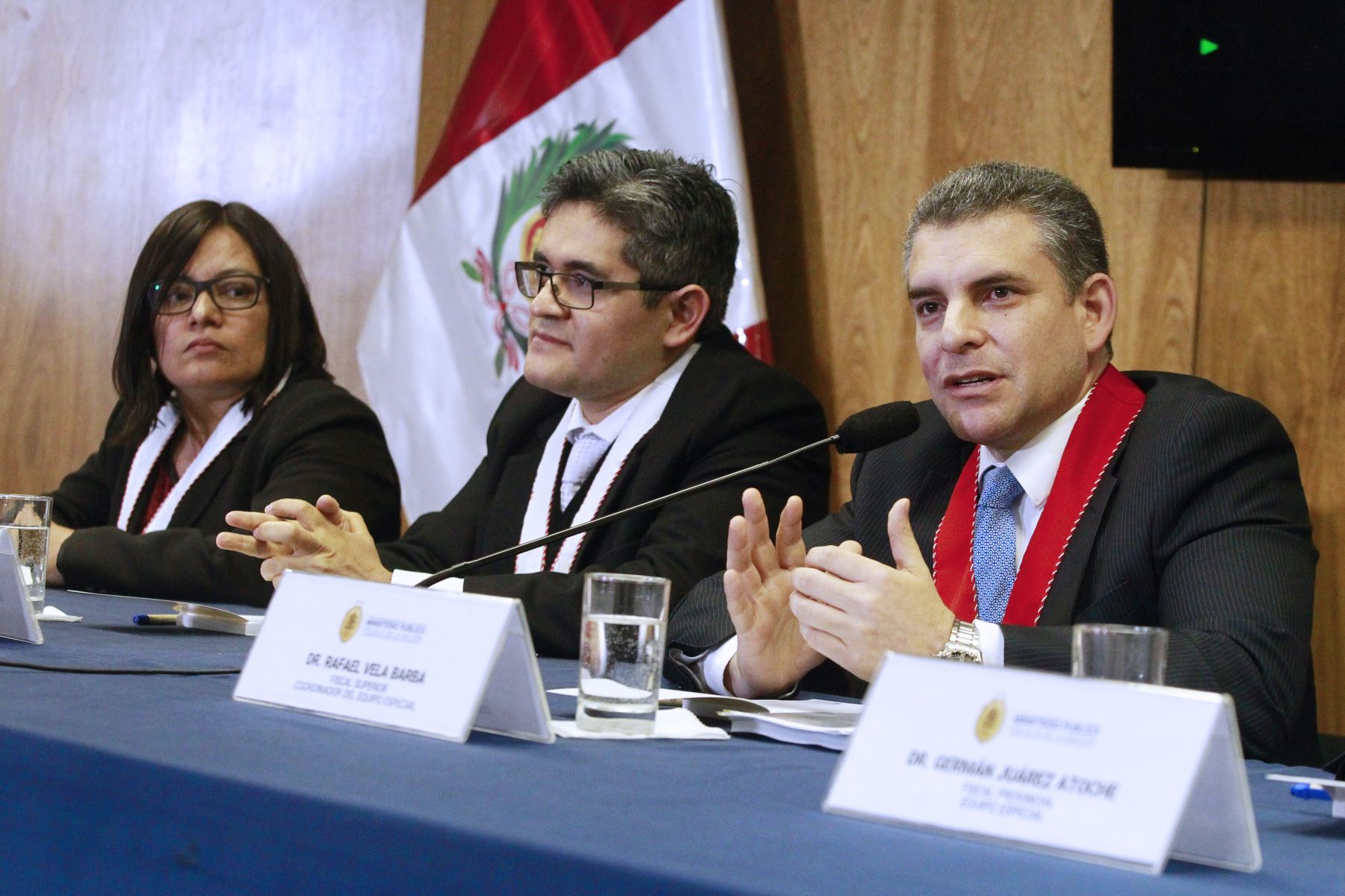 En Chimbote y Arequipa organizan marchas exigiendo reposición de fiscales Domingo Pérez y Vela