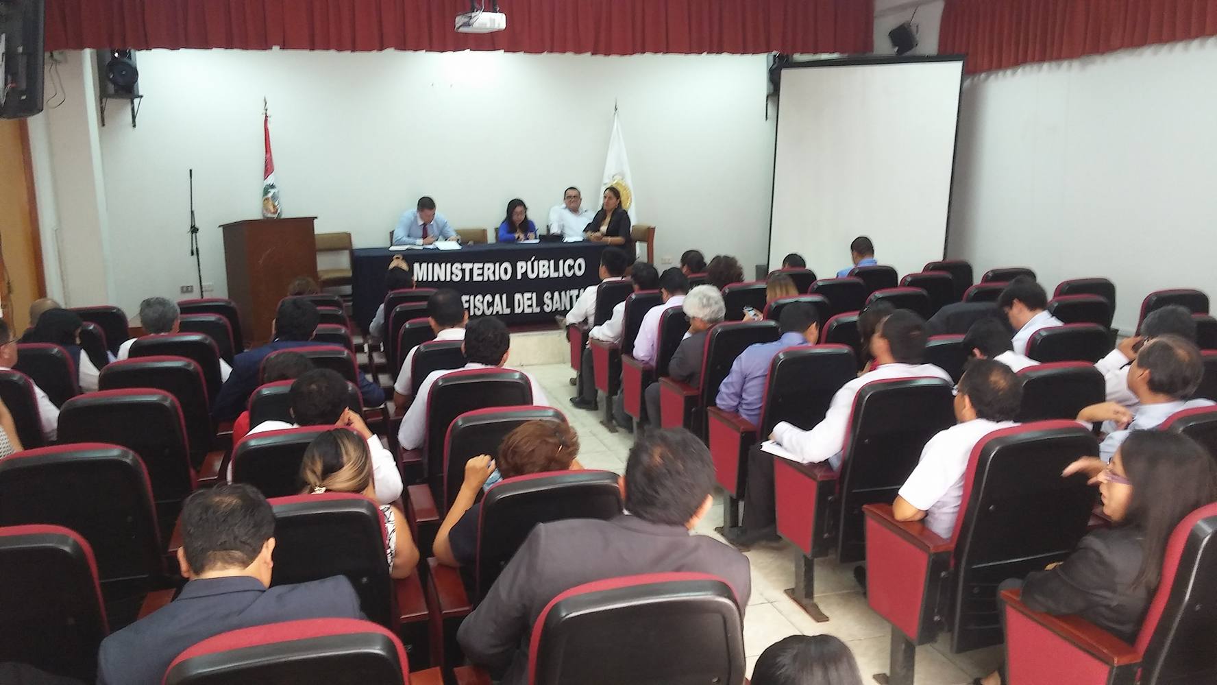 Fiscales del Santa acatan ‘huelga blanca’ por demanda de aumento de sus remuneraciones