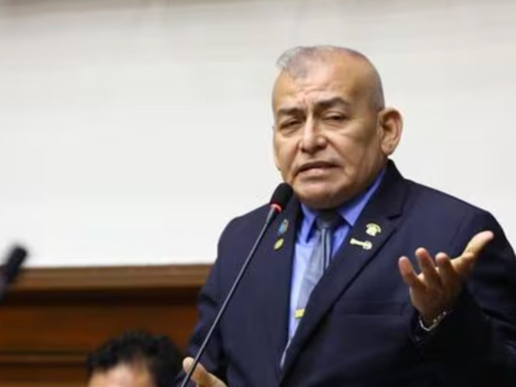 Presentan denuncia constitucional contra José Arriola por la presunta comisión de delito de concusión