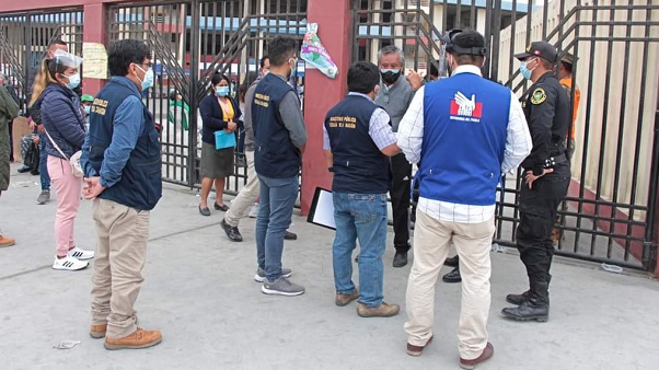 Fiscalía verifica vacunación a mayores de 60 y 70 años en el estadio Centenario de Chimbote