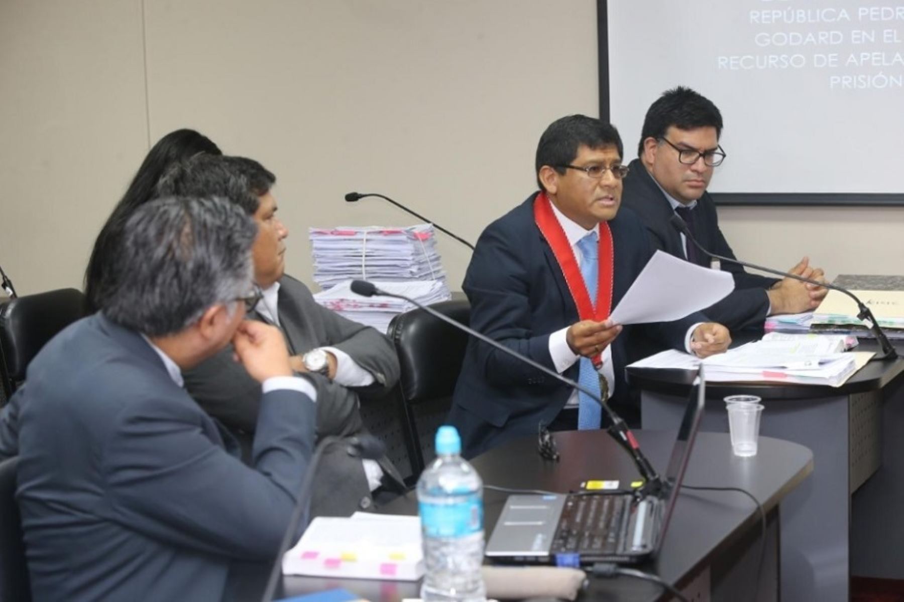 Fiscalía desiste de prisión preventiva para Kuczynski y pide debatir arresto domiciliario