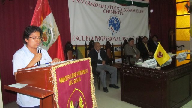 Alumnos de Uladech Católica organizaron foro contra la corrupción