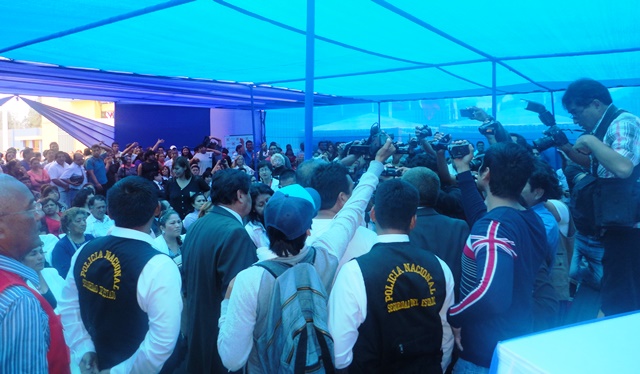 Foro electoral: Narváez abandona local y Waldo no presenta equipo técnico