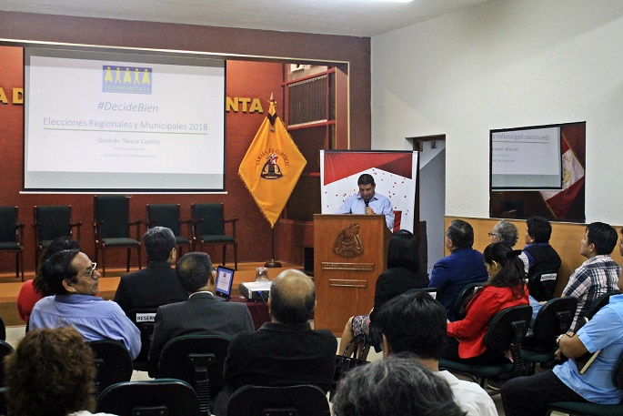 Con éxito se realizó en Chimbote el primer foro “Elecciones 2018: ¡Decide bien!”