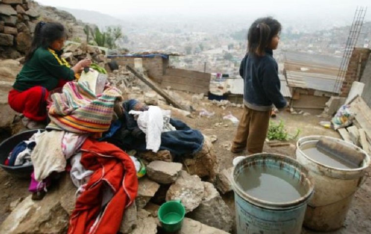  Pobreza en el Perú se redujo a 25.8% en el 2012, según INEI
