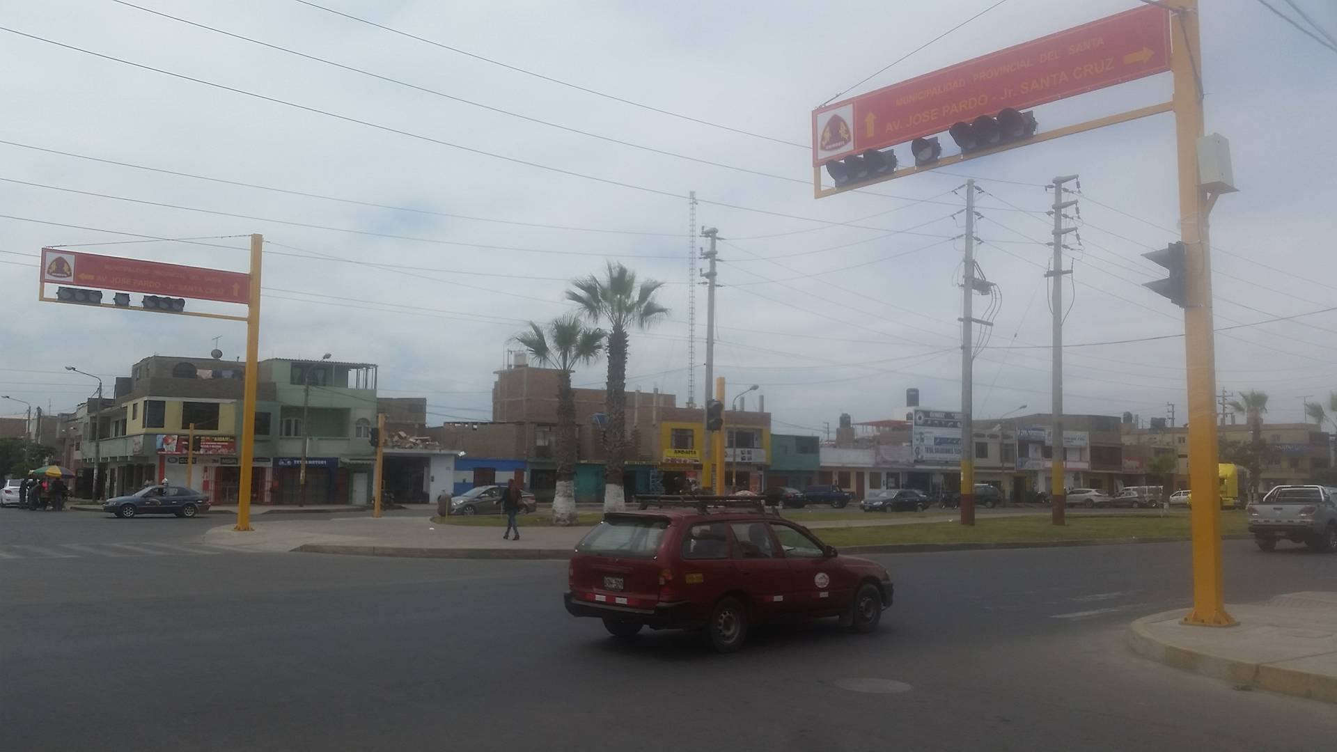 Chimbote: instalan semáforos inteligentes con inversión aproximada de 1 millón de soles