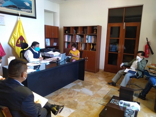 Alcalde del Santa anunció al pleno de regidores la recomposición de su cuadro de funcionarios