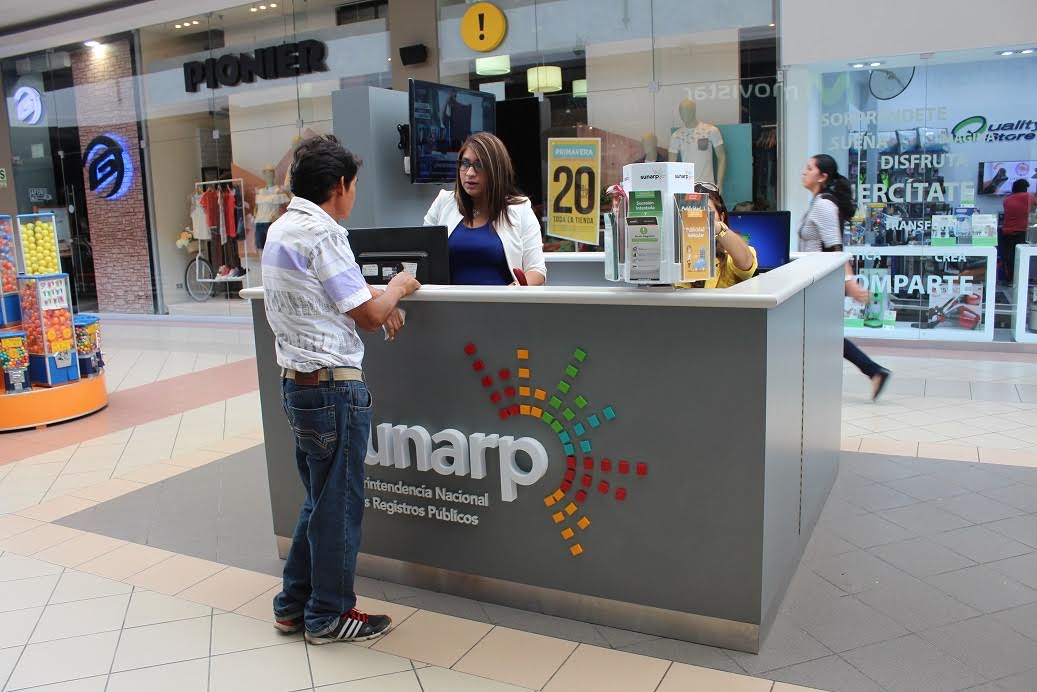 Sunarp atiende en tiempo real en módulo de Megaplaza en Chimbote