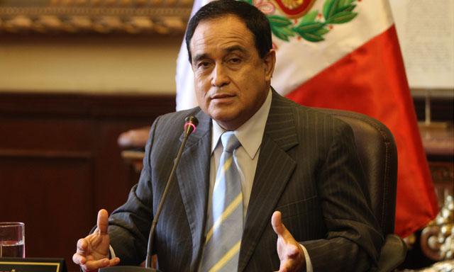 Otárola considera "escandaloso" que acusen al presidente haber visitado "La centralita"