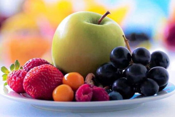 Qué frutas de estación consumir y en qué cantidades para fortalecer tu sistema inmune