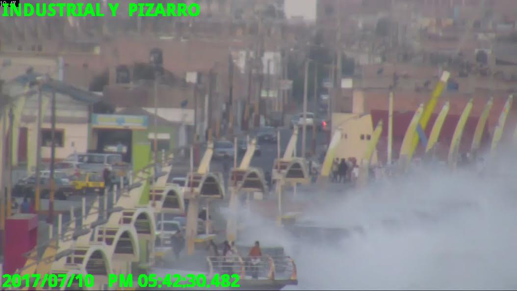 Chimbote: cámaras de vigilancia captaron oleaje anómalo en la costanera 