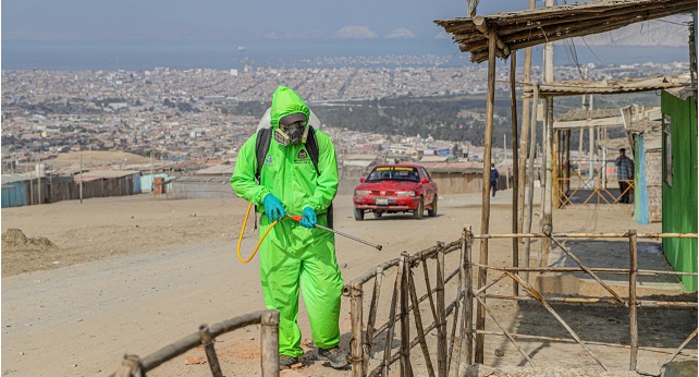 Municipio de Chimbote realiza desinfección de calles en pueblos para prevenir contagios del covid-19