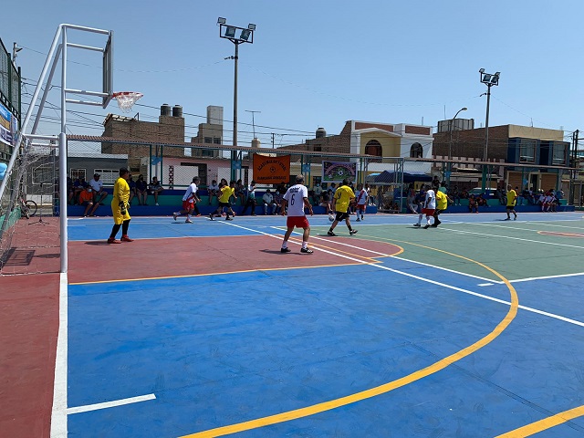 Chimbote: inauguran obra en losa deportiva “Angamos” de El Trapecio