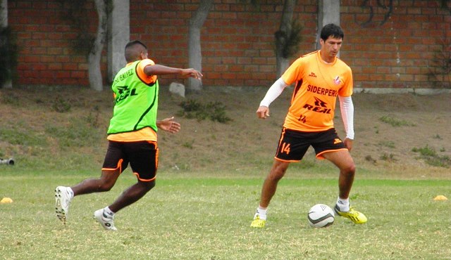 Gálvez realiza mañana partido de práctica en Santa y el sábado enrumba a Olmos