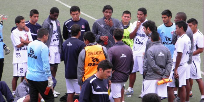 Solano y sus jugadores se comprometen en ganar a Alianza Lima