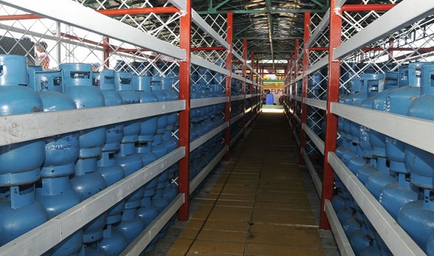 Gobierno reduce en 22% el precio del gas envasado