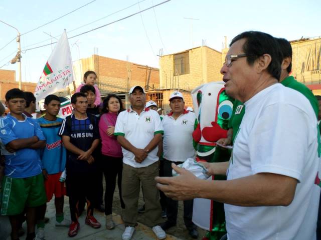 Alcalde Gasco recorrió pueblos del sur en busca de la reelección