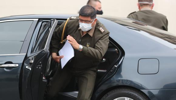 Castillo se reúne con comandantes de las Fuerzas Armadas tras denuncia de general(r)Vizcarra