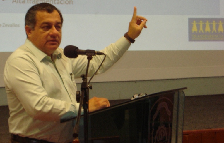 Transparencia advierte peligros en predictamen sobre financiamiento de partidos políticos que se discutirá mañana