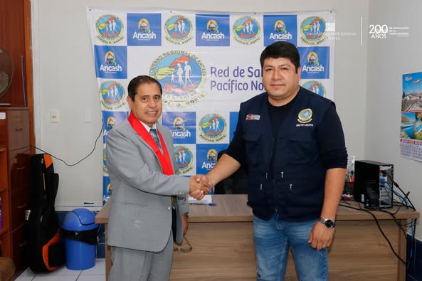 Presidente de la Corte del Santa y director de la Red de Salud Pacífico Norte renuevan convenio interinstitucional