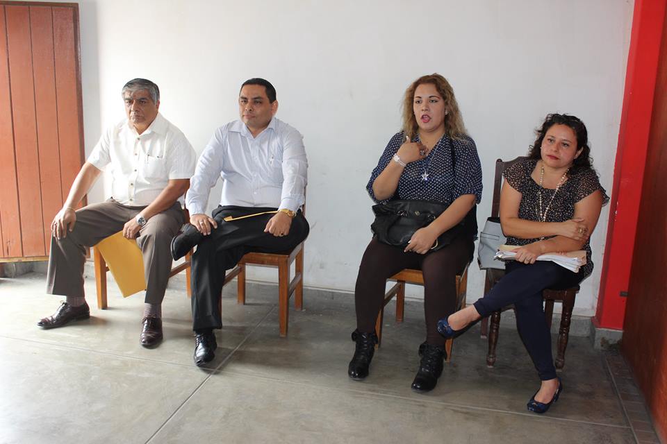 Chimbote: Ejecutores coactivos de la comuna se ven las caras en la Gobernación