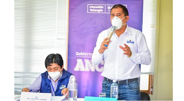 Médicos informan que gobernador de Áncash tiene el 70% de sus pulmones dañados