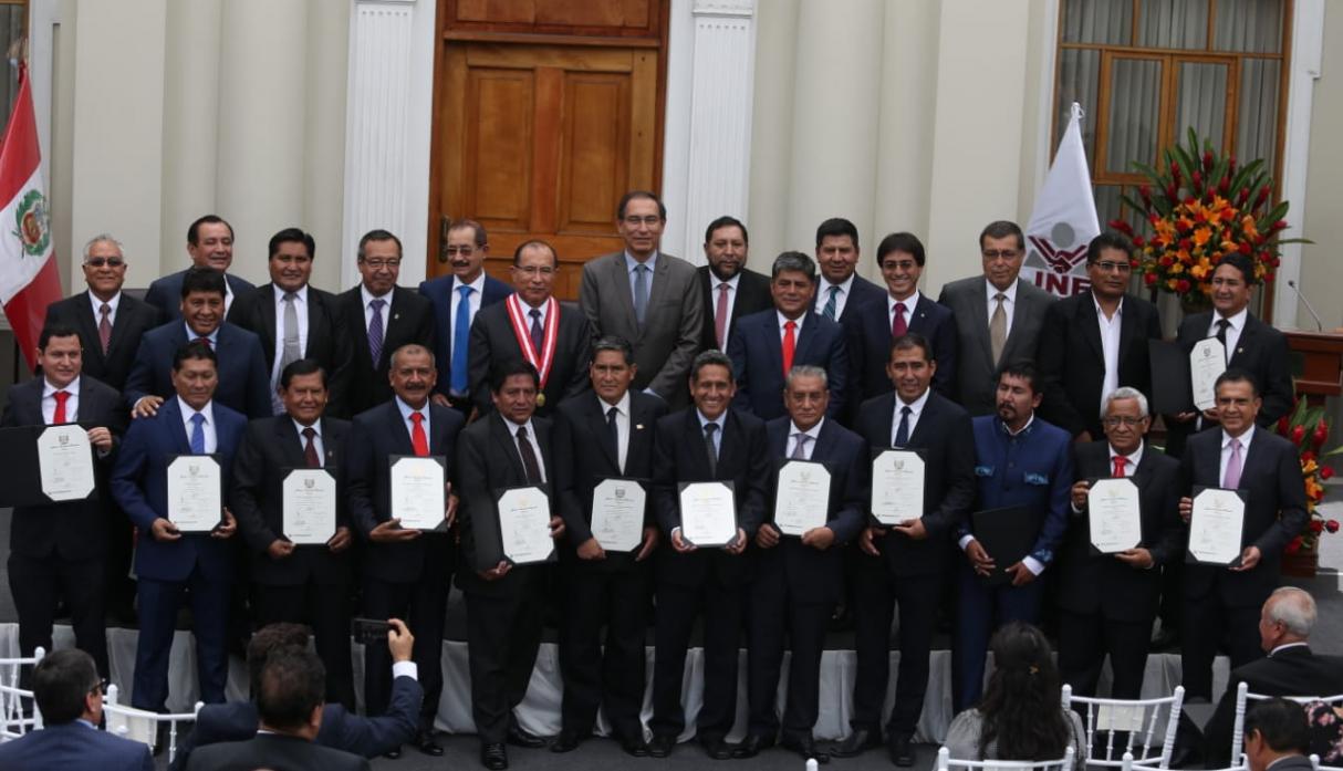 Gobernadores regionales alistan planteamiento de salida del Fiscal de la Nación