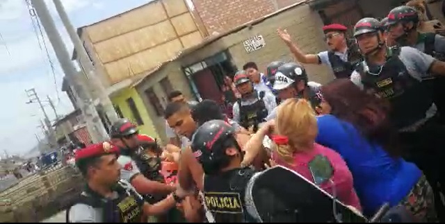 Mujeres hieren a policía por tratar de evitar la detención de tres ladrones en Chimbote<