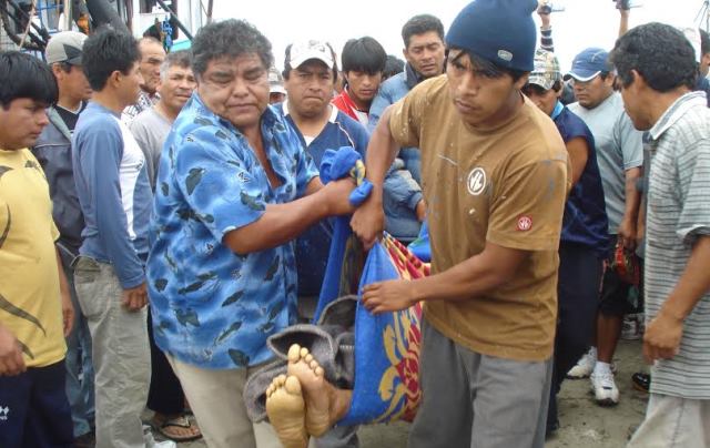 Vigilante cae de embarcación y muere ahogado, lo hallaron luego de nueve días