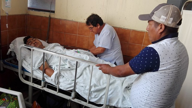 Joven padre al borde de la muerte en hospital de Chimbote, requiere atención más especializada